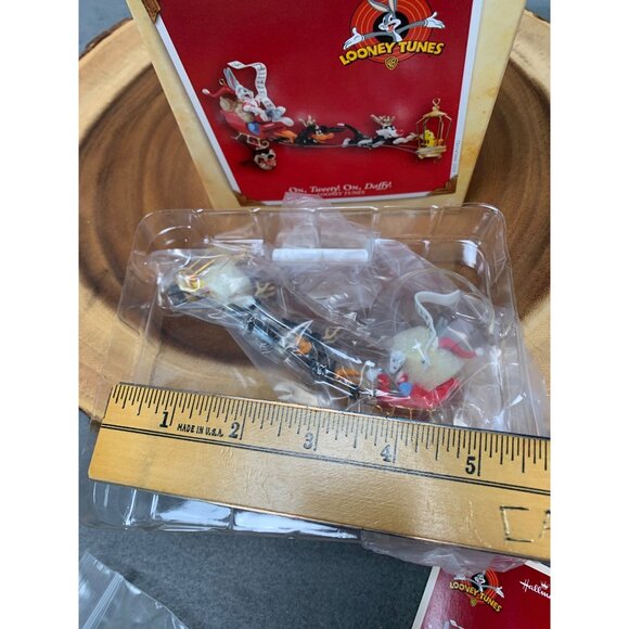 Hallmark Keepsake Ornament Looney Tunes "On Tweety! On Daffy!" 2004 Limited Edit - Picture 7 of 9
